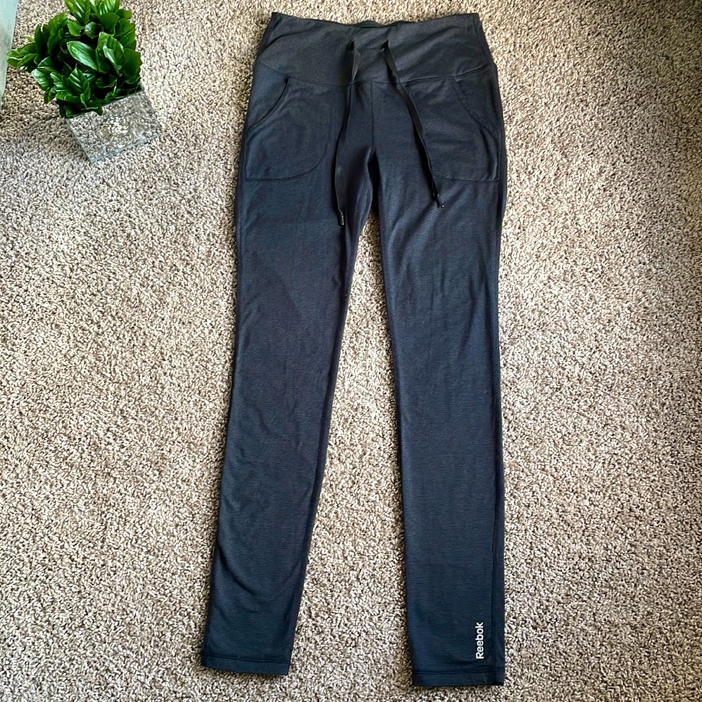 🍉 10 for $15 🍉 Reebok leggings great material size S